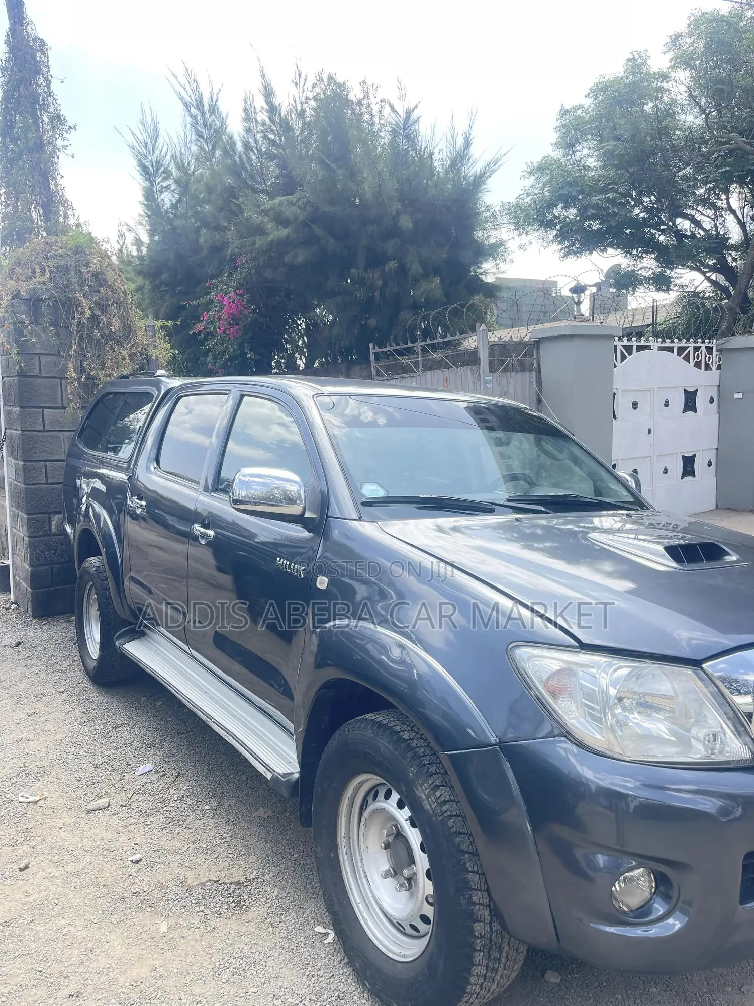 Toyota Hilux 2010 Gray