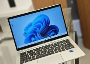 New Laptop HP EliteBook 830 G8 16GB Intel Core I7 SSD 512GB