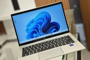 New Laptop HP EliteBook 830 G8 16GB Intel Core I7 SSD 512GB