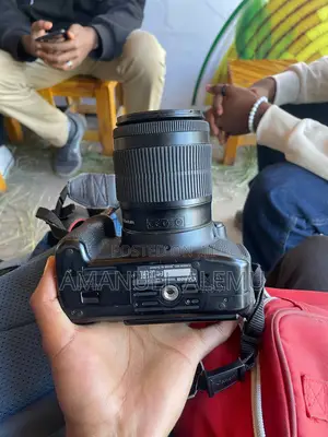 Canon Eos 700d (Rebel T5i)