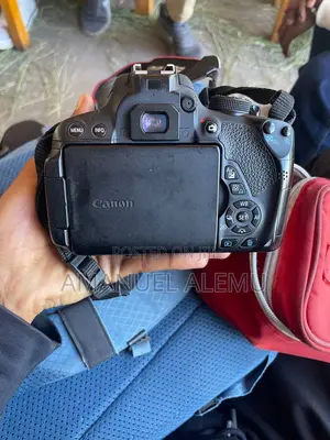 Canon Eos 700d (Rebel T5i)