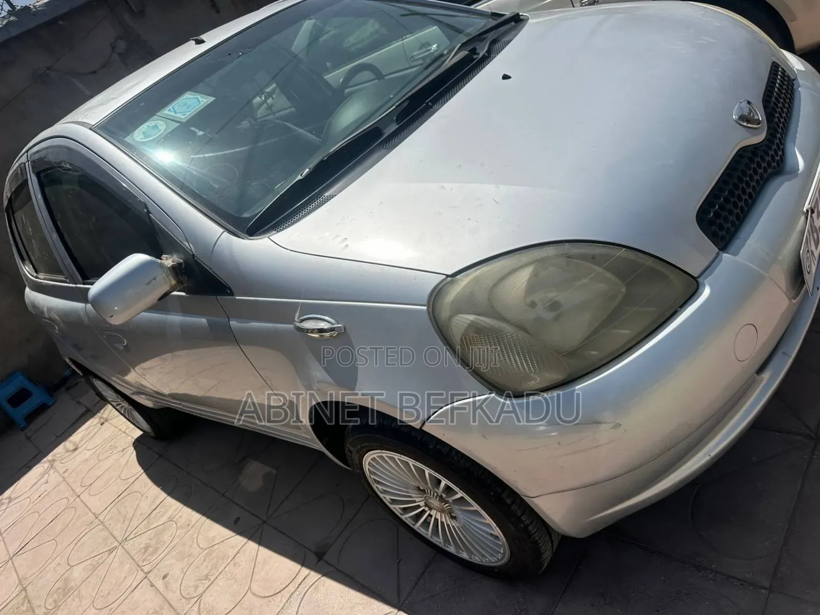 Toyota Vitz 2001 Silver