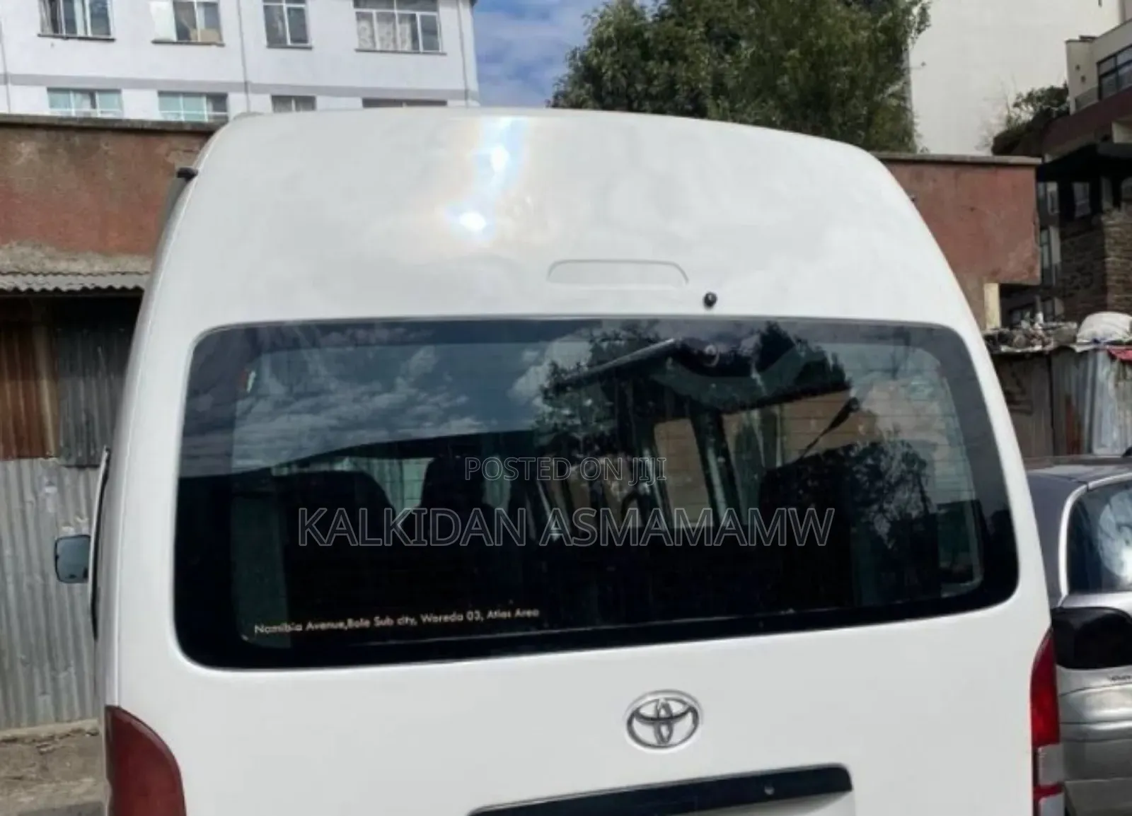 Toyota HiAce 2012 White