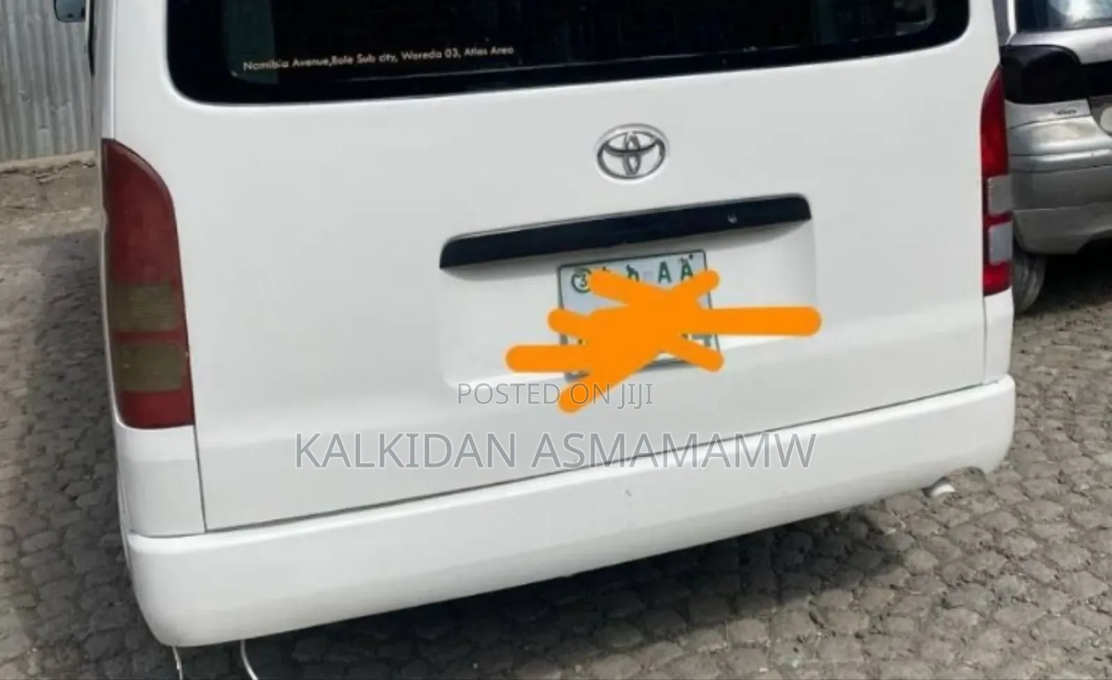 Toyota HiAce 2012 White