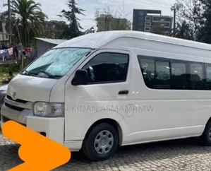 Toyota HiAce 2012 White