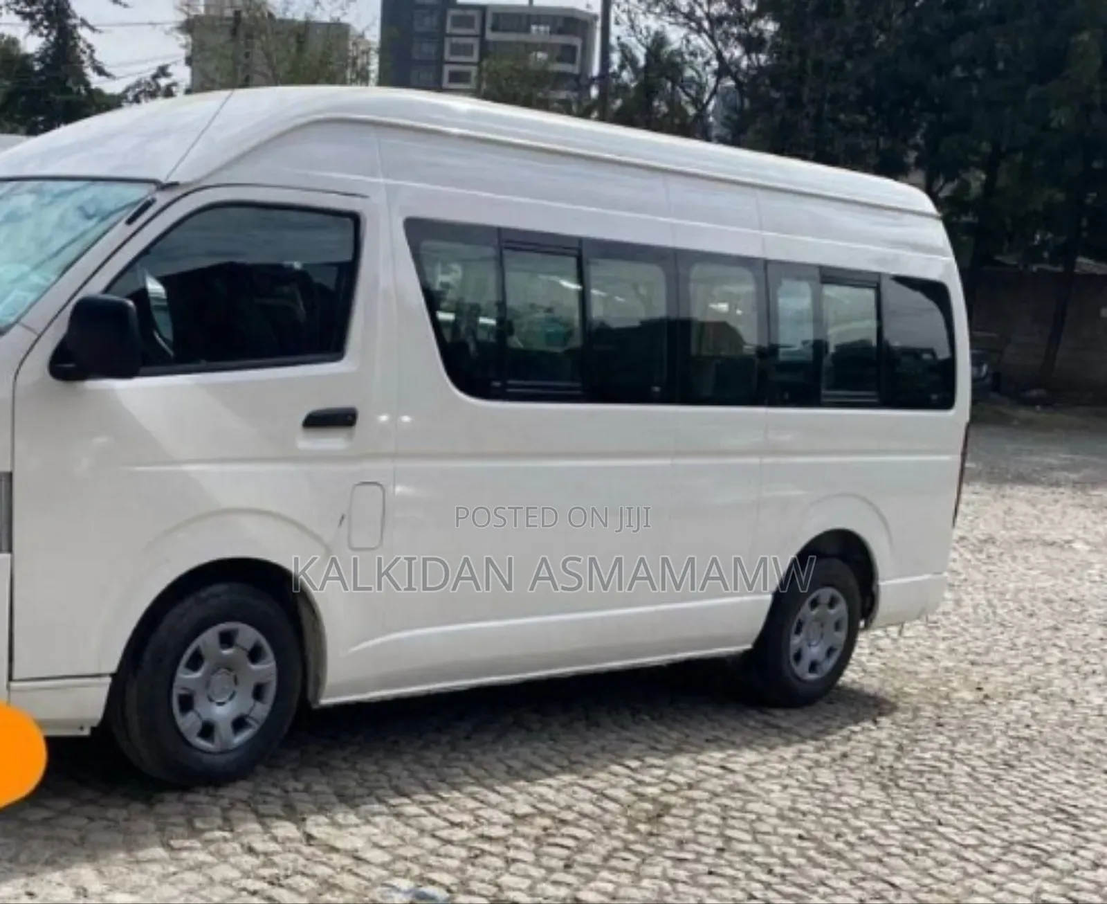 Toyota HiAce 2012 White