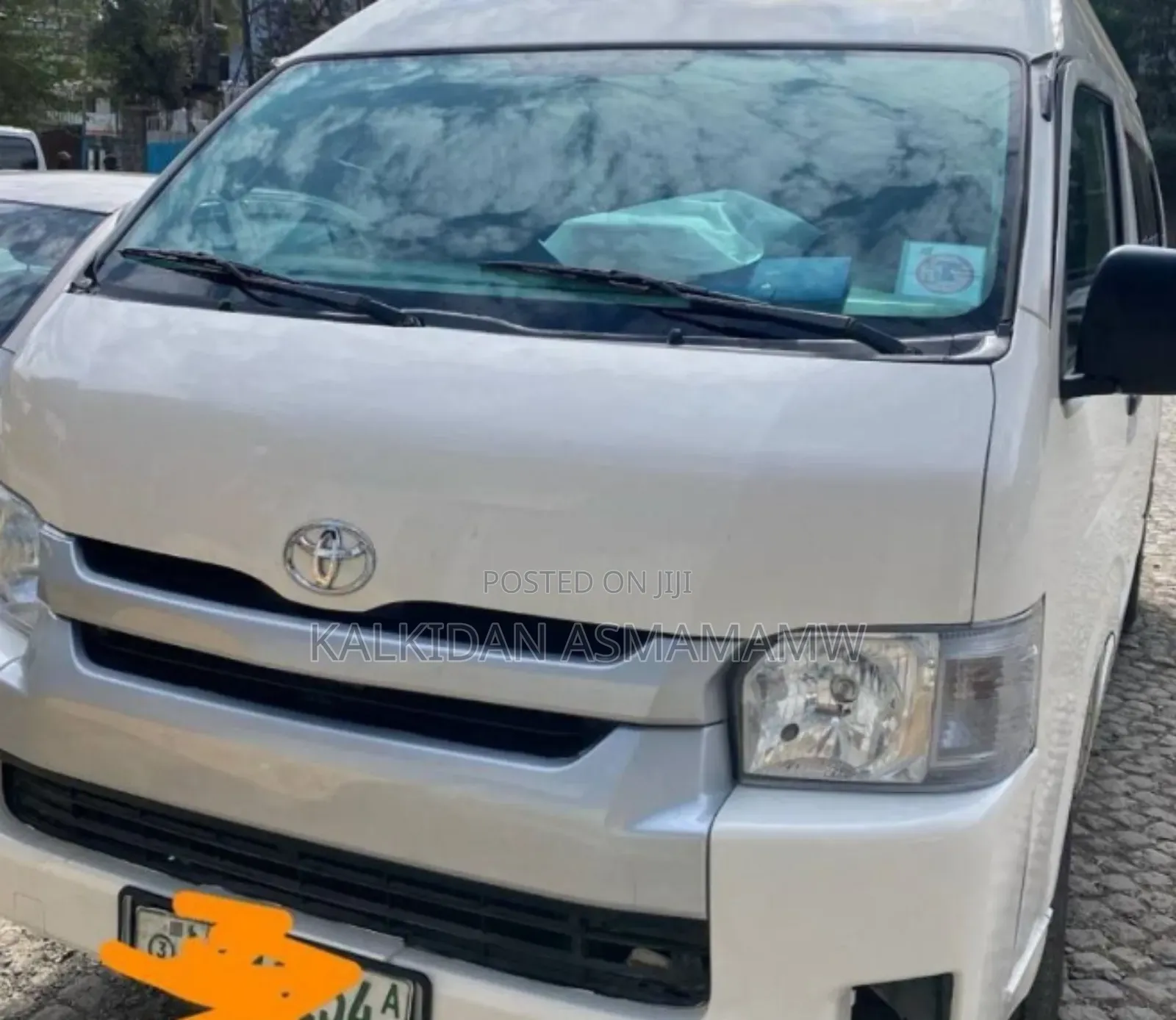 Toyota HiAce 2012 White