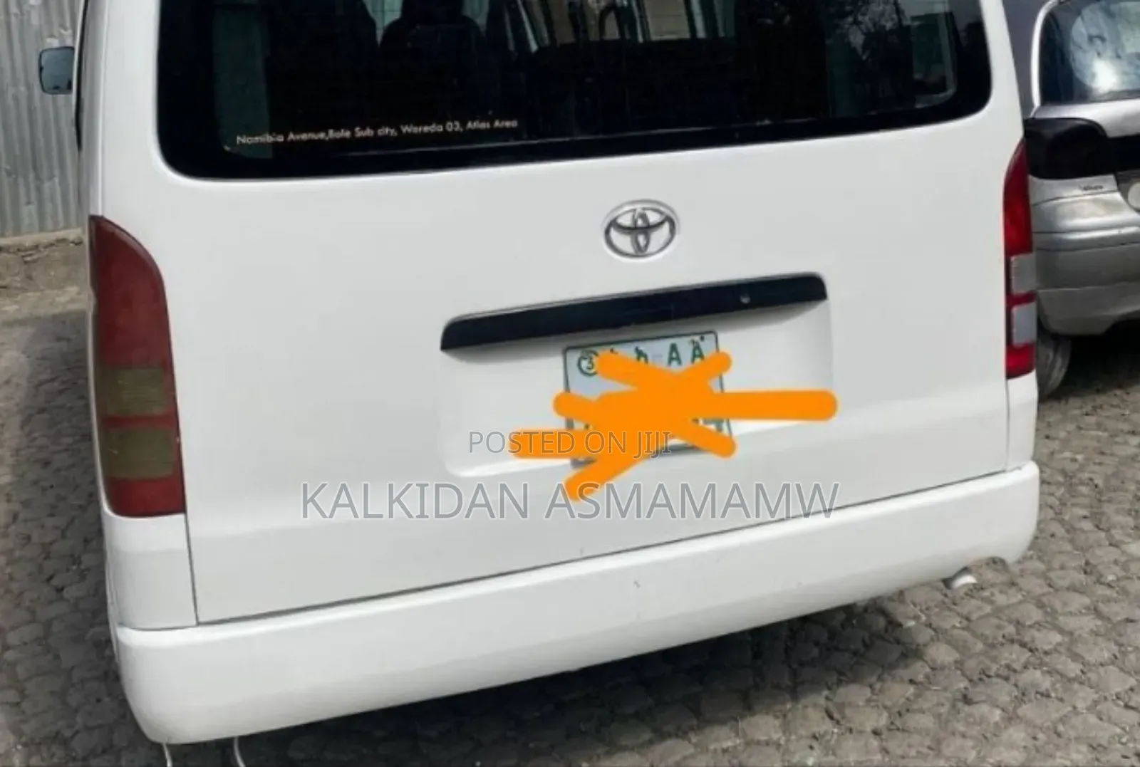 Toyota HiAce 2012 White