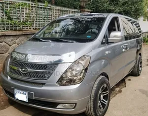 Hyundai Starex 2015 Grey