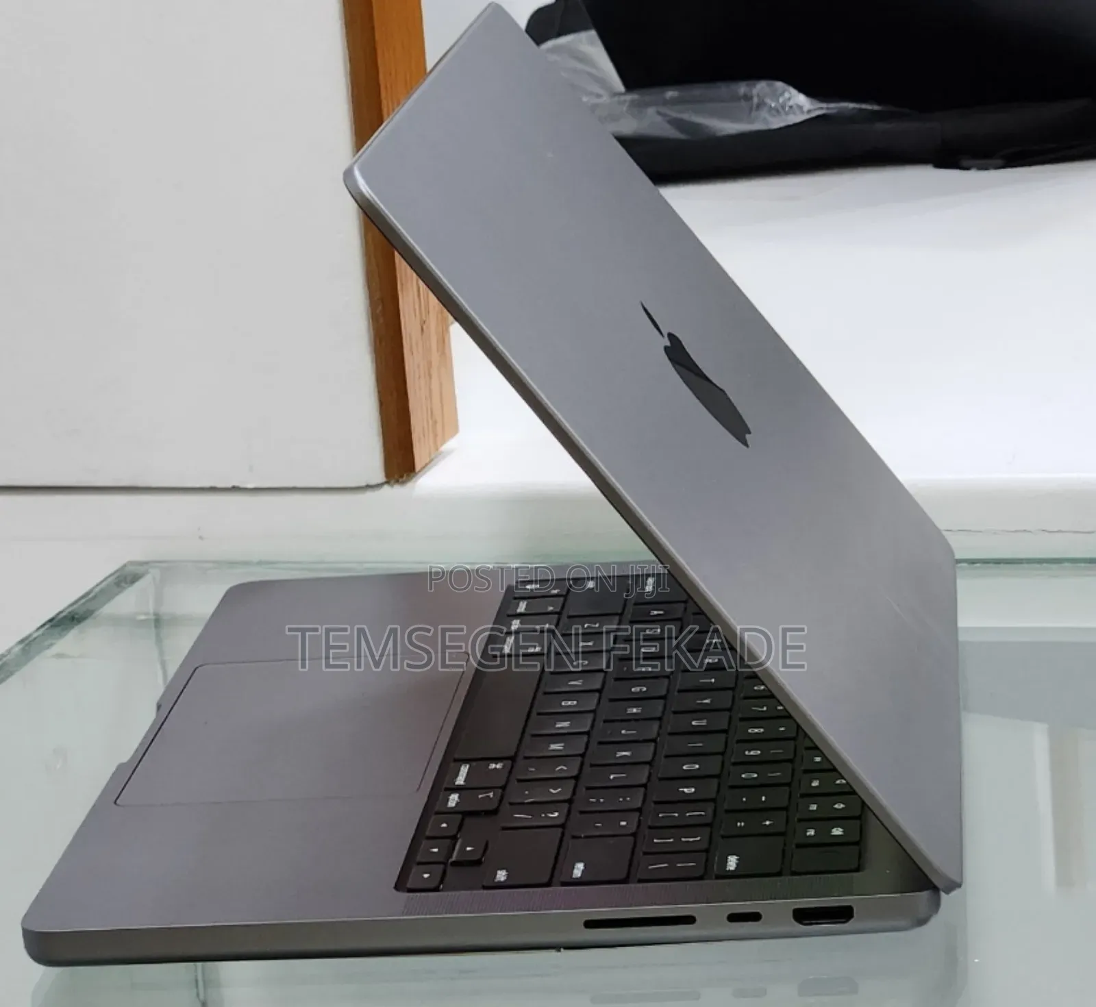 New Laptop Apple MacBook Pro M1 36GB Apple M1 Pro SSD 512GB