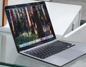 New Laptop Apple MacBook Pro M1 8GB Apple M1 Pro SSD 256GB