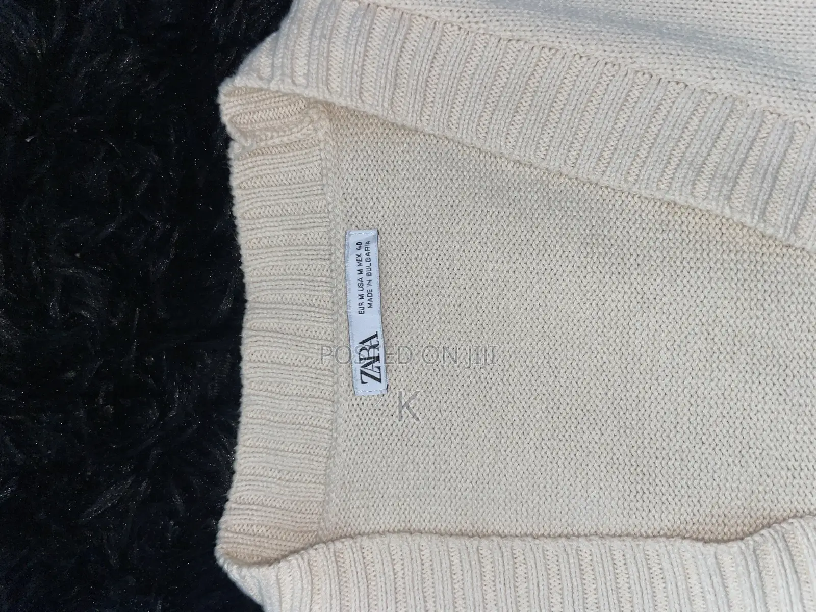 Zara White V-neck Sweater Vest