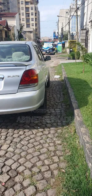 Toyota Platz 1.0 FWD 2005 Silver