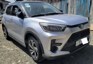 Toyota Raize 2021 Silver