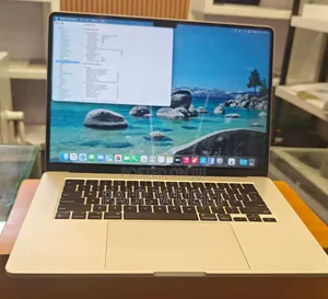 New Laptop Apple MacBook Air 2022 M2 8GB Apple M3 Max SSD 256GB