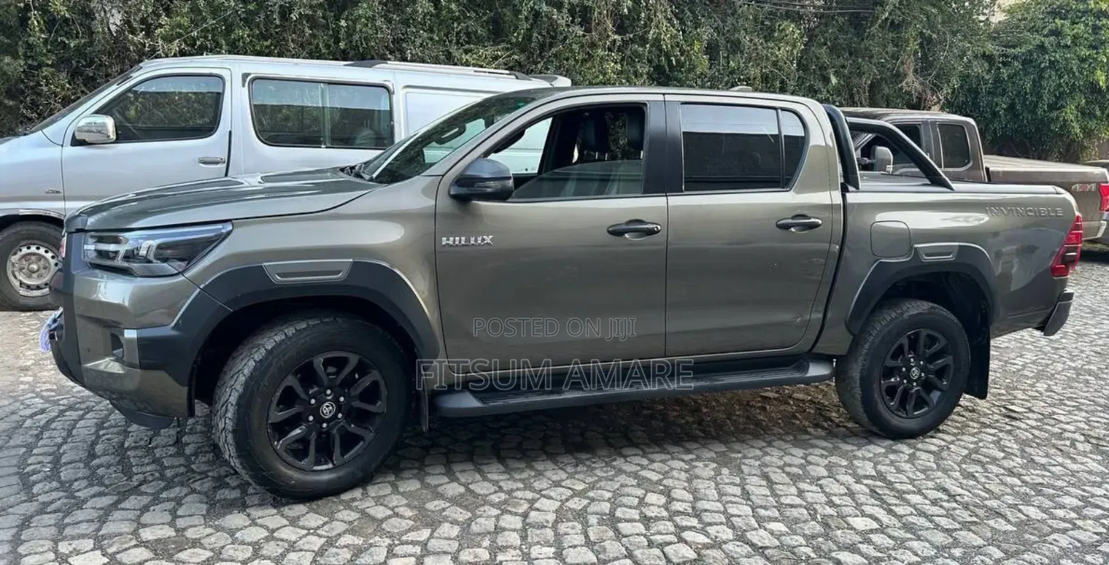 Toyota Hilux 2022 Gray