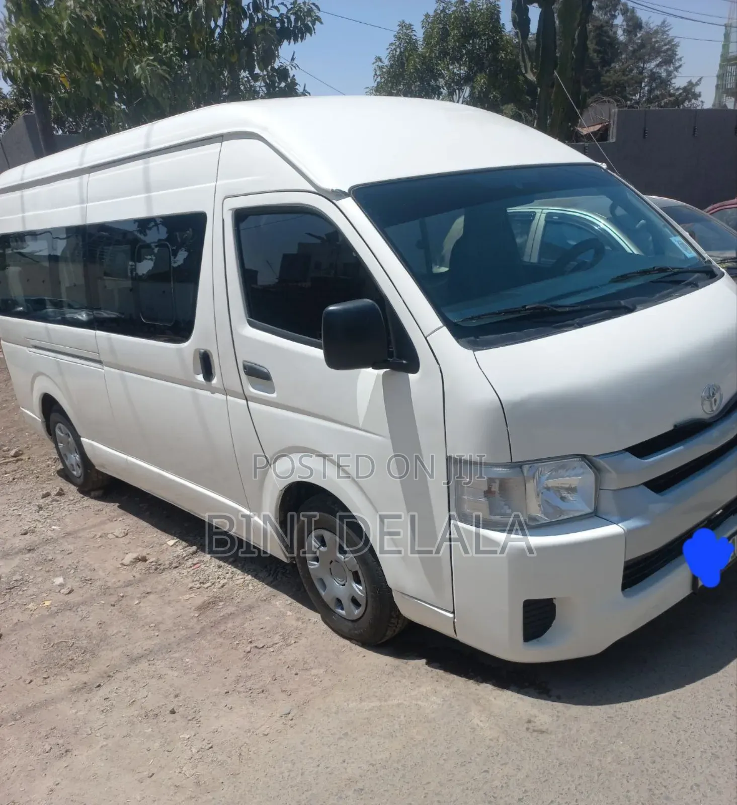 Toyota HiAce 2012 White