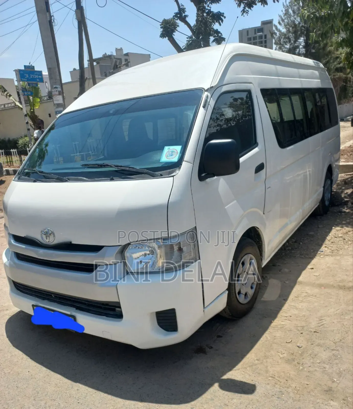 Toyota HiAce 2012 White