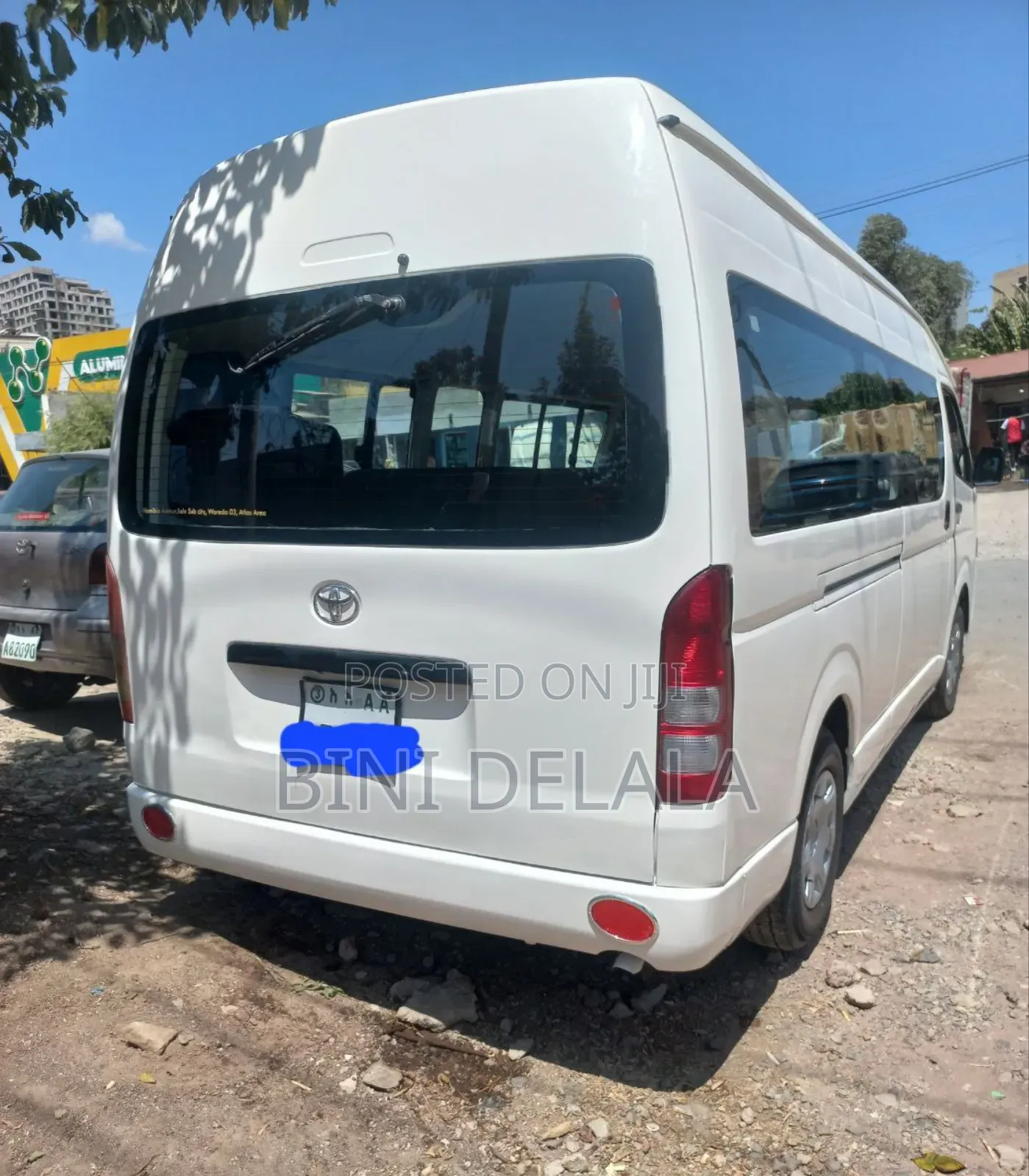 Toyota HiAce 2012 White