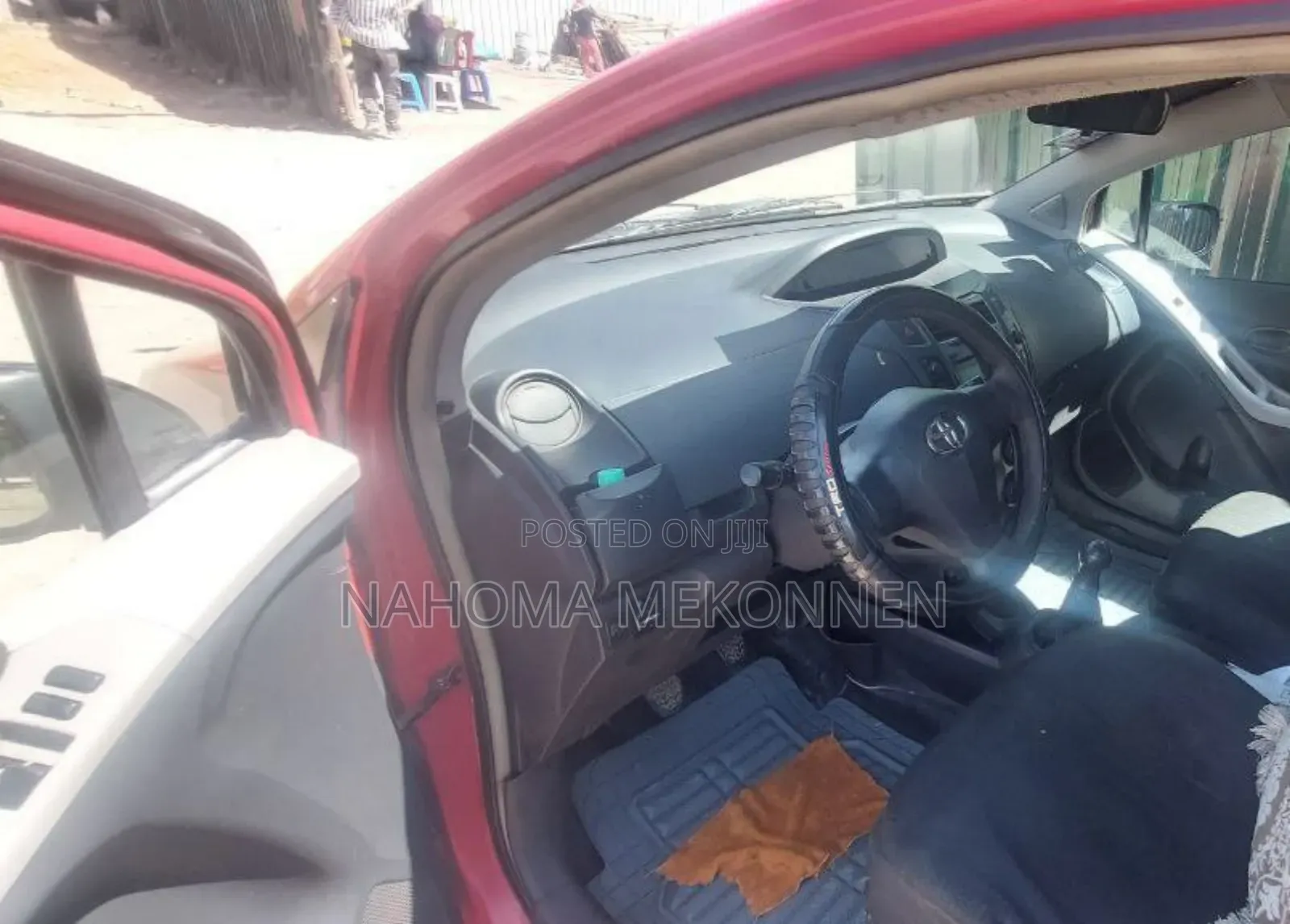 Toyota Yaris 2010 Red