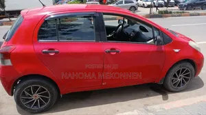 Toyota Yaris 2010 Red