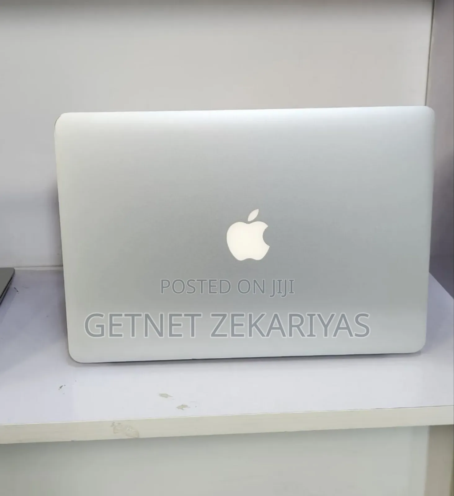 New Laptop Apple MacBook Air 2017 8GB Intel Core I5 SSD 256GB