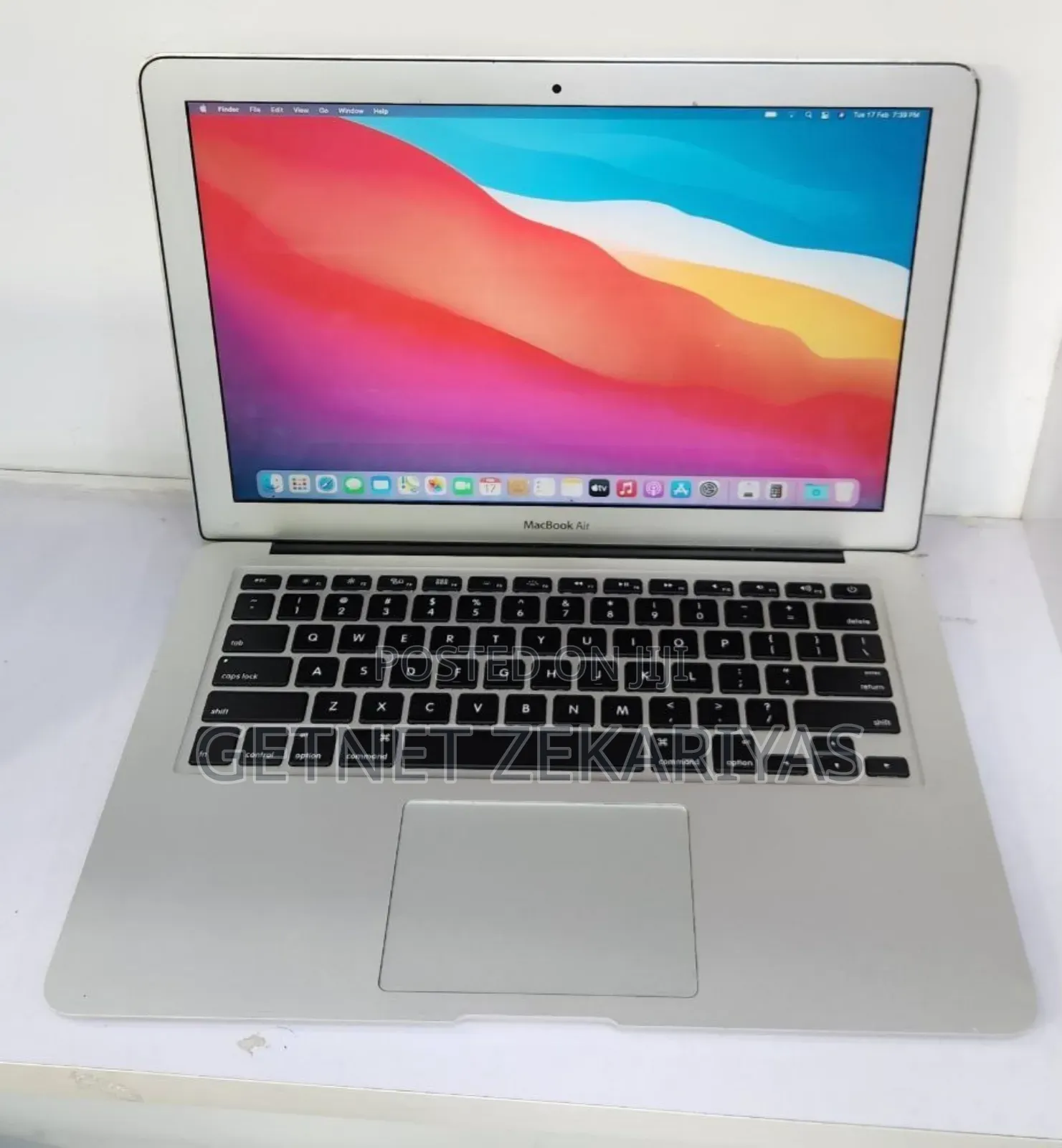 New Laptop Apple MacBook Air 2017 8GB Intel Core I5 SSD 256GB