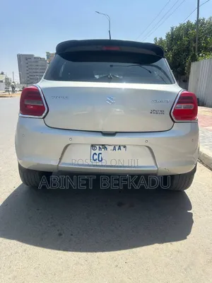 Suzuki Swift 2021 Silver