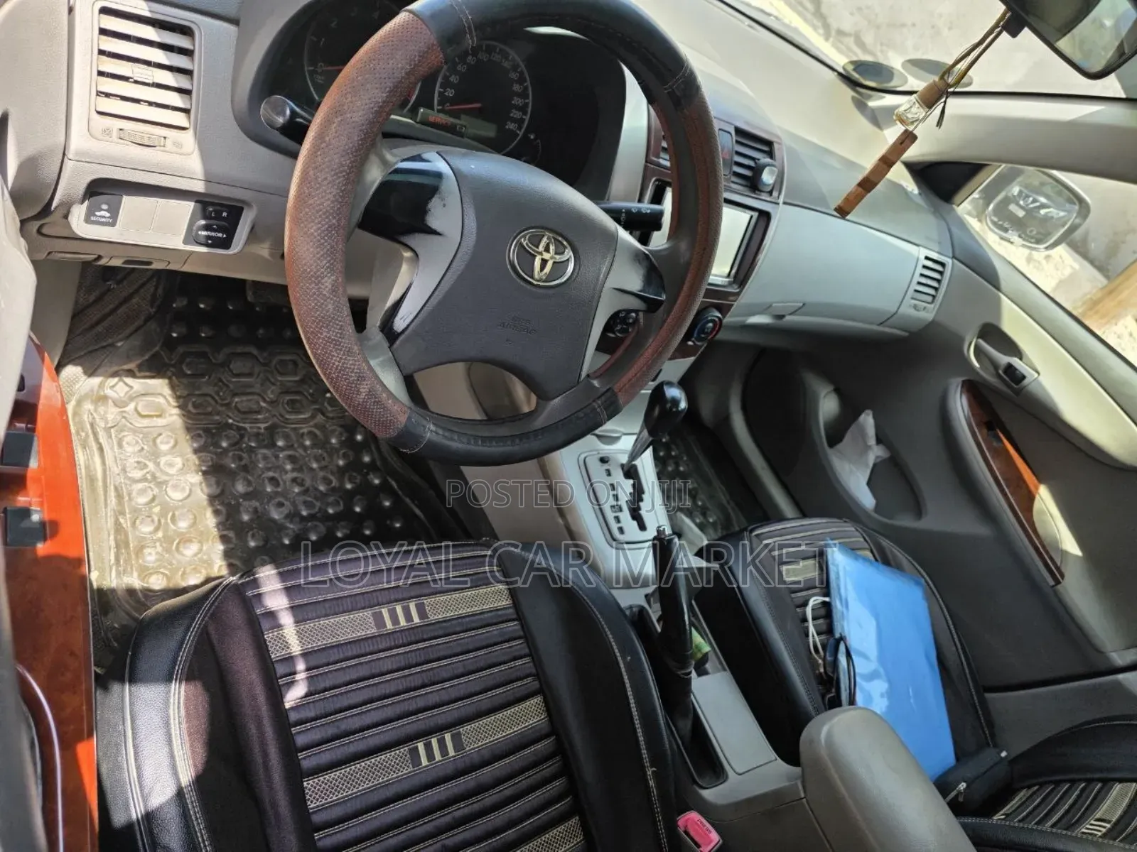 Toyota Corolla 2010 Gray