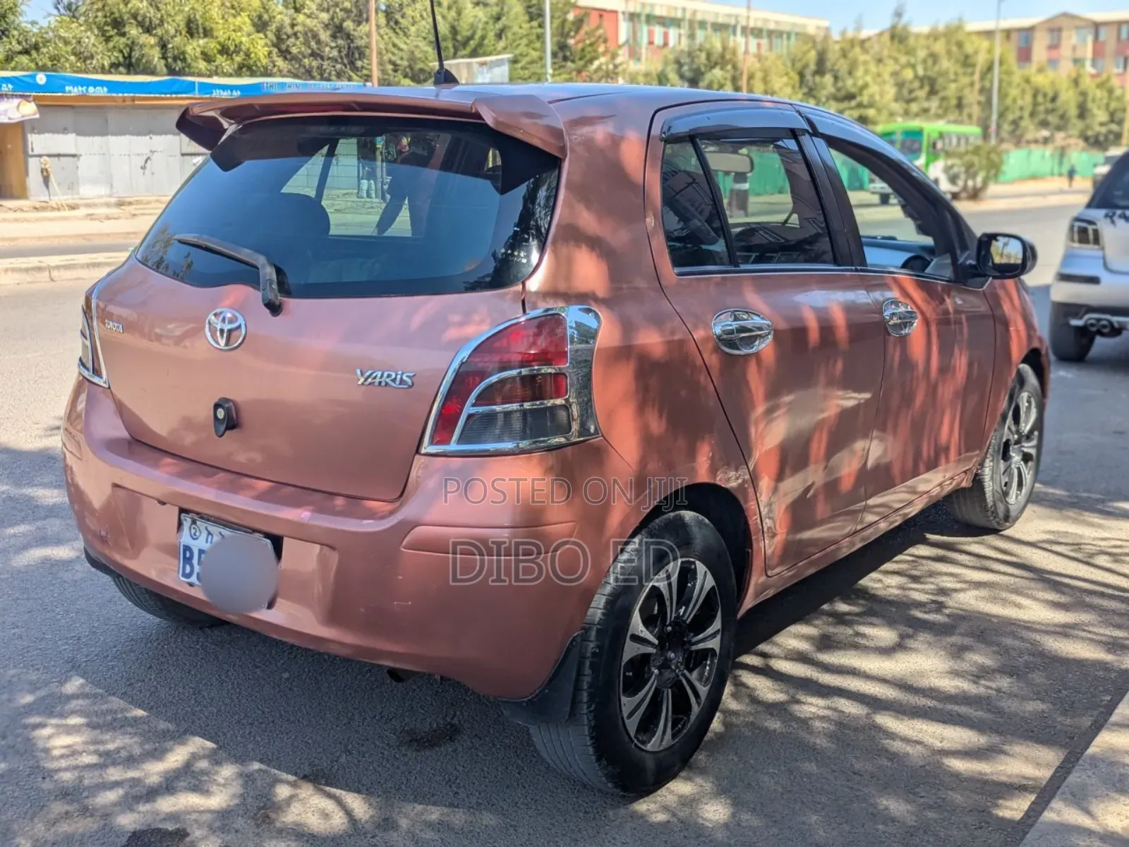Toyota Vitz 1.0 FWD 3dr 2010 Orange