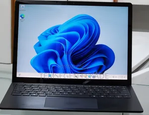 New Laptop Microsoft Surface 16GB Intel Core I7 SSD 512GB