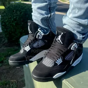 Nike Air Jordan 4 Retro White /Black Thunder Fashion Sneaker