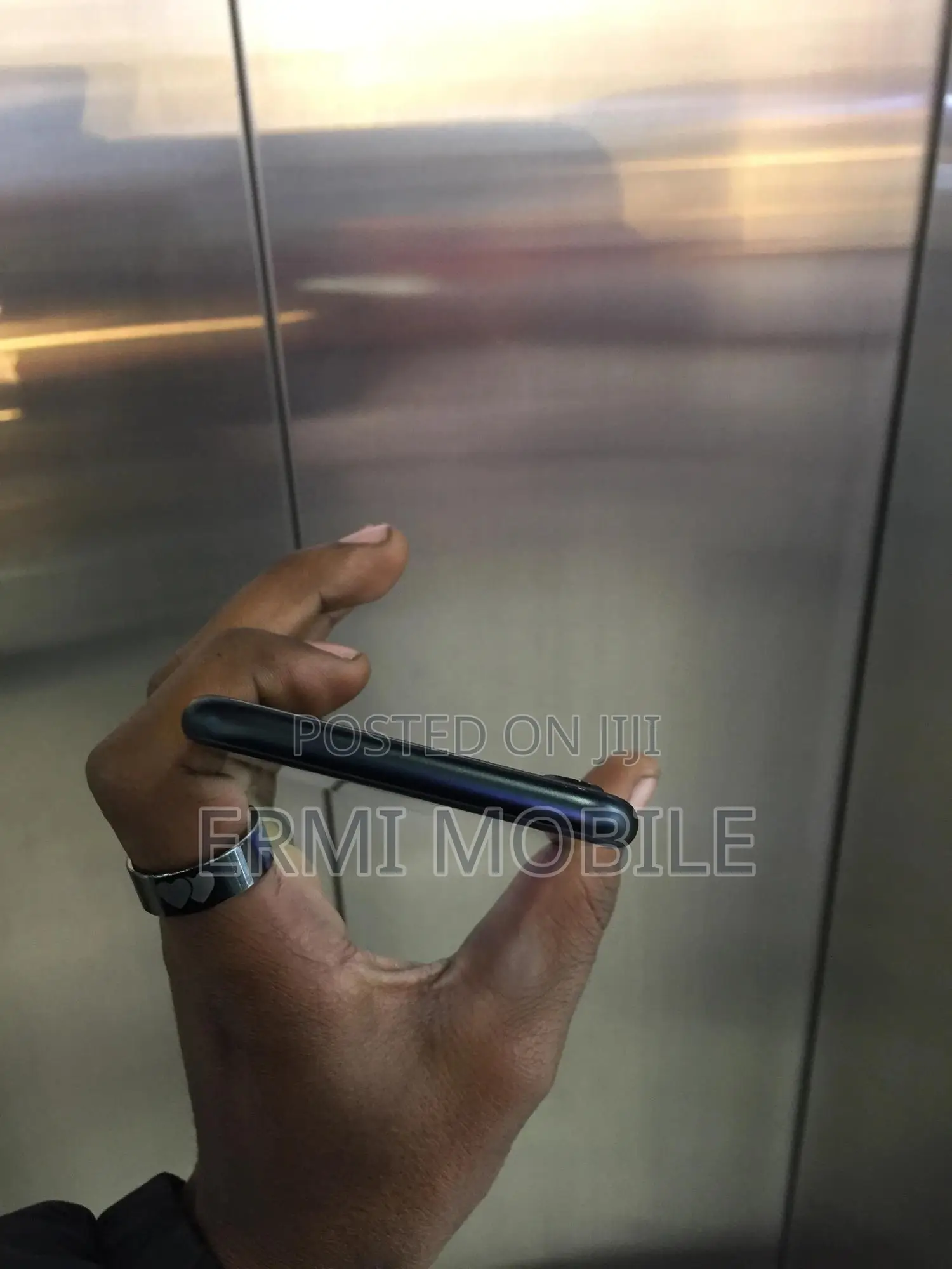 Apple iPhone SE (2022) 64 GB Blue