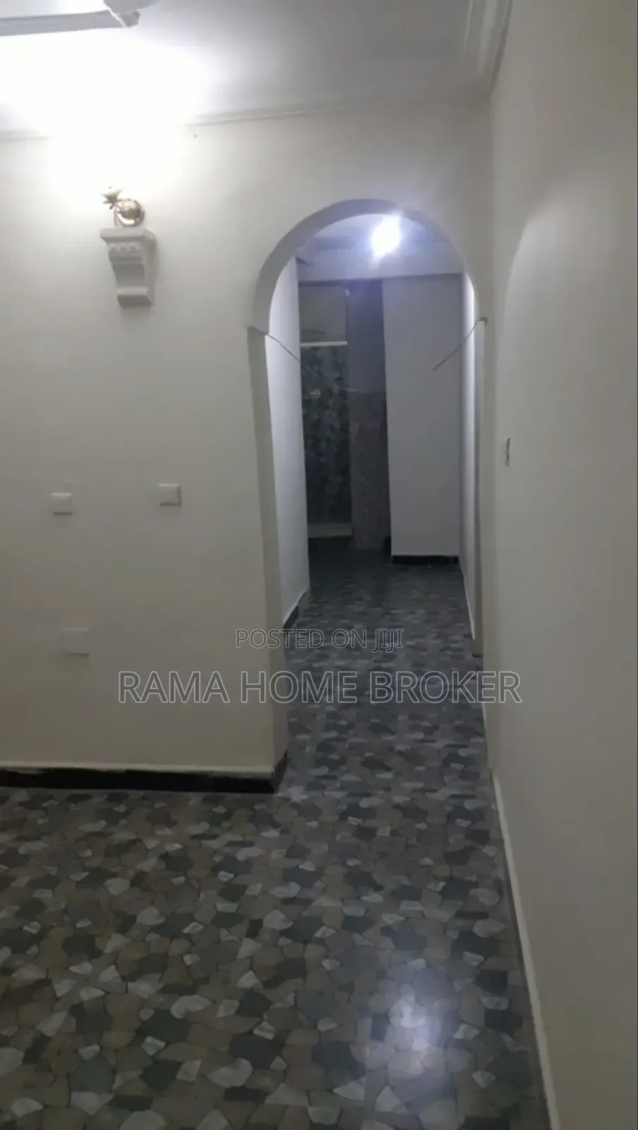 Furnished 3bdrm Apartment in አራብሳ 20/80 ኮንዶሚኒየም, Yeka for sale