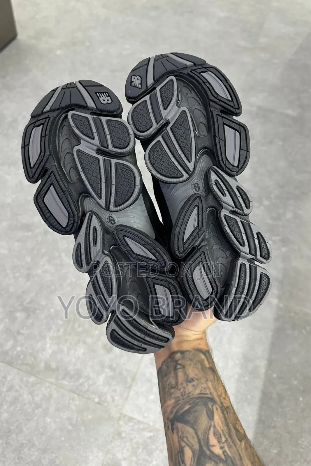 New Balance Abzorb 2000 Black/Dark Silver Fashion Shoes