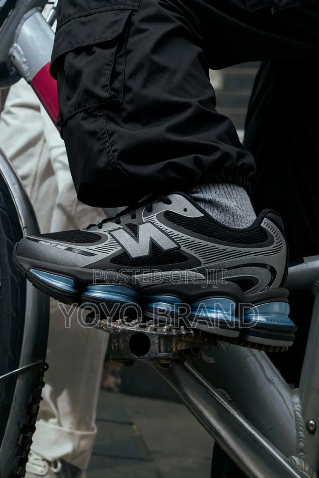 New Balance Abzorb 2000 Black/Dark Silver Fashion Shoes