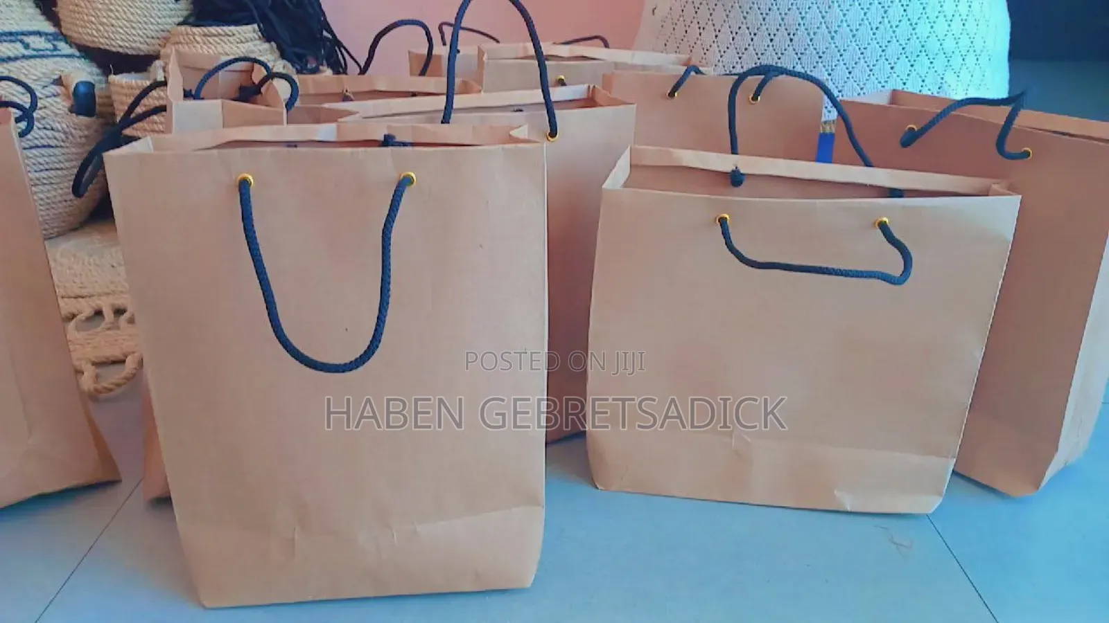የእቃ መያዣ Paper Bag