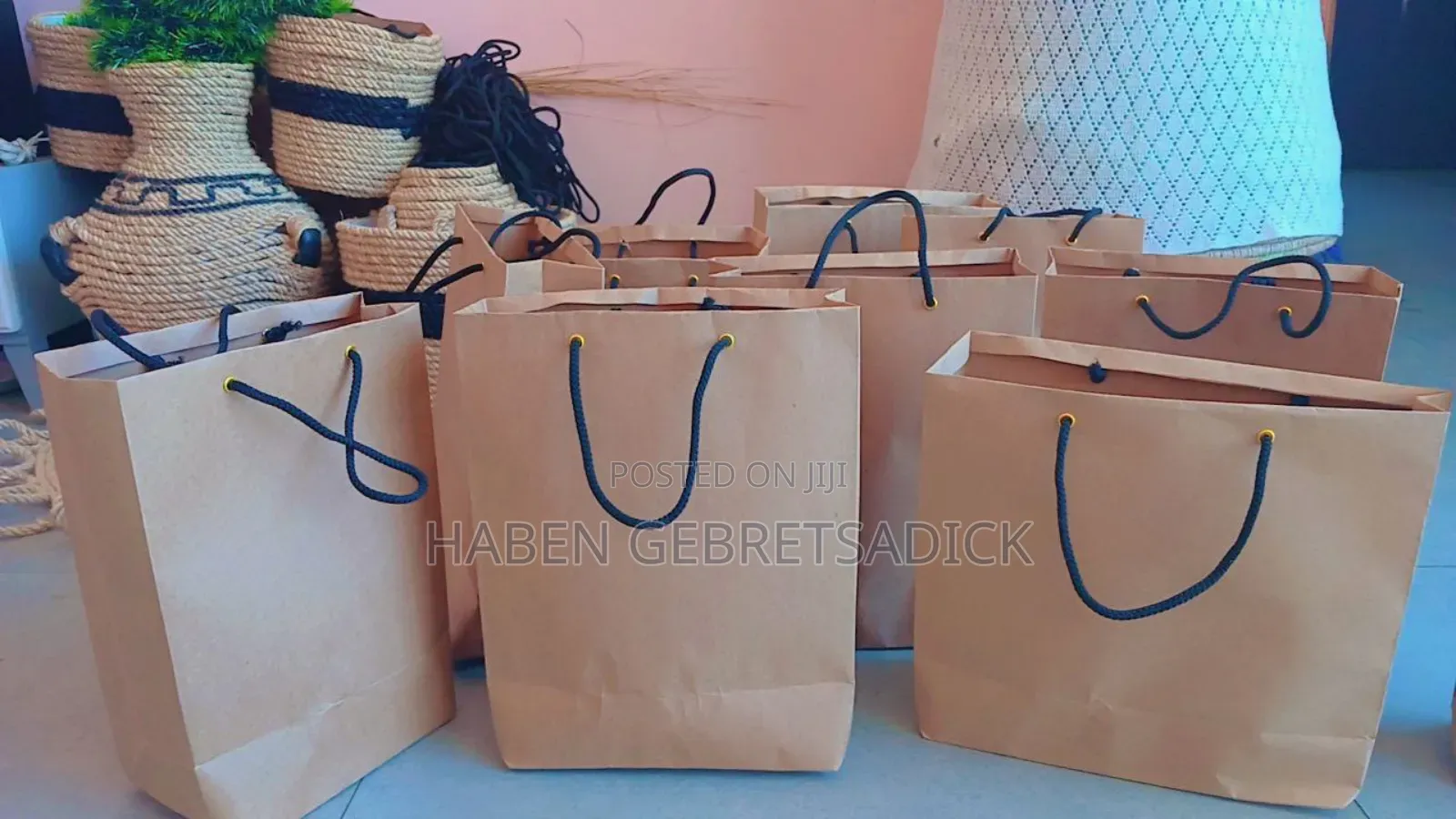 የእቃ መያዣ Paper Bag