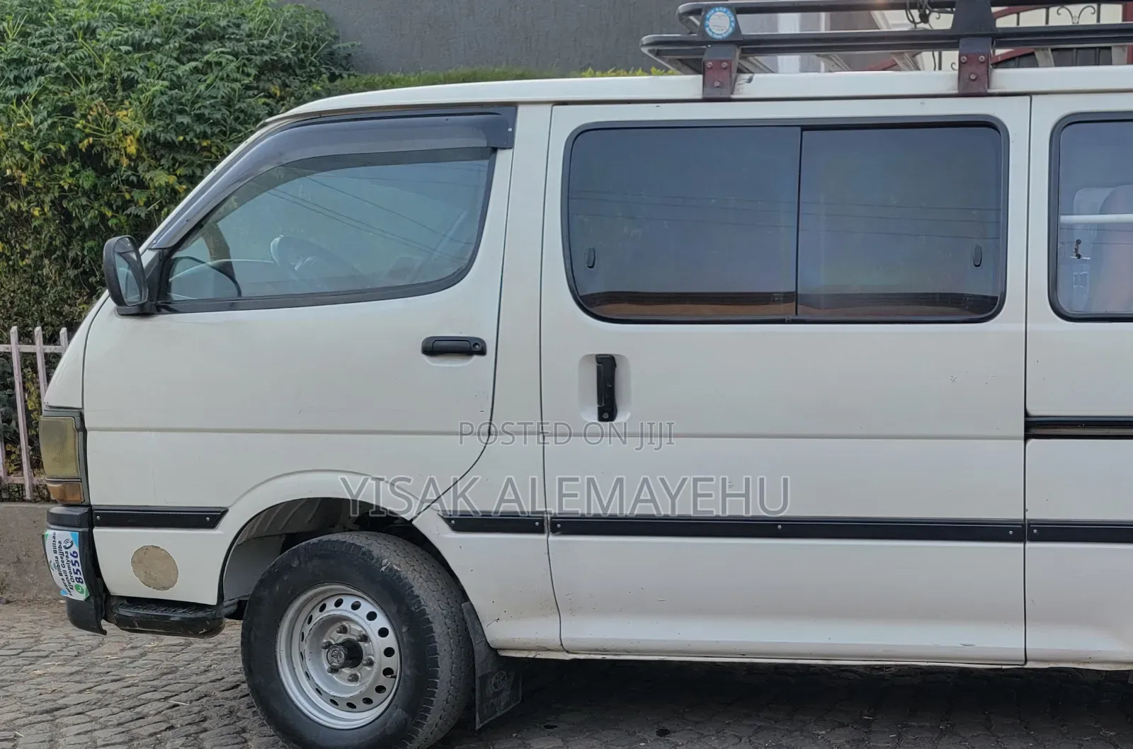 Toyota HiAce 2004 White
