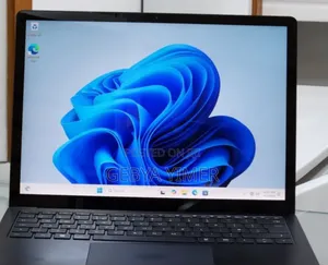 New Laptop Microsoft Surface 16GB Intel Core I7 SSD 512GB