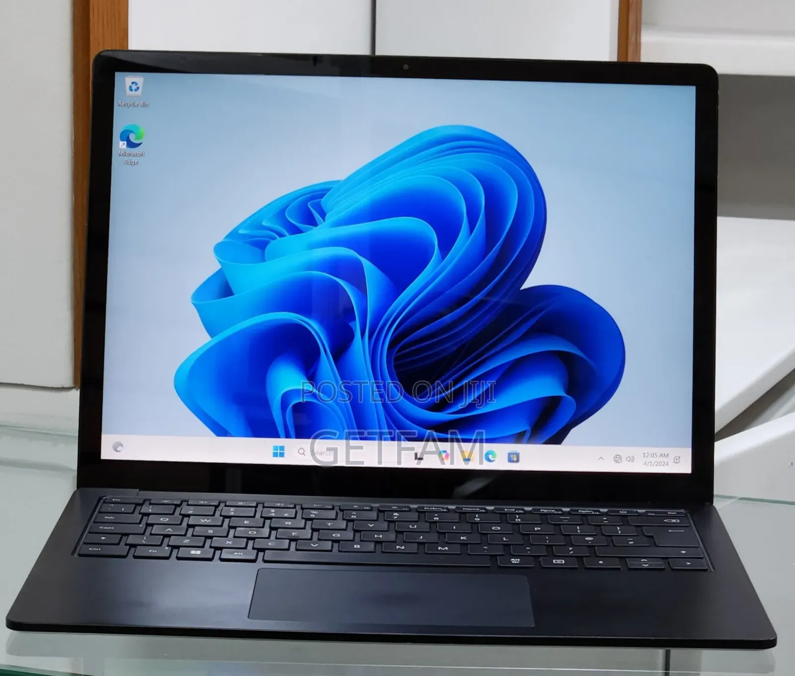 New Laptop Microsoft Surface 16GB Intel SSD 1T