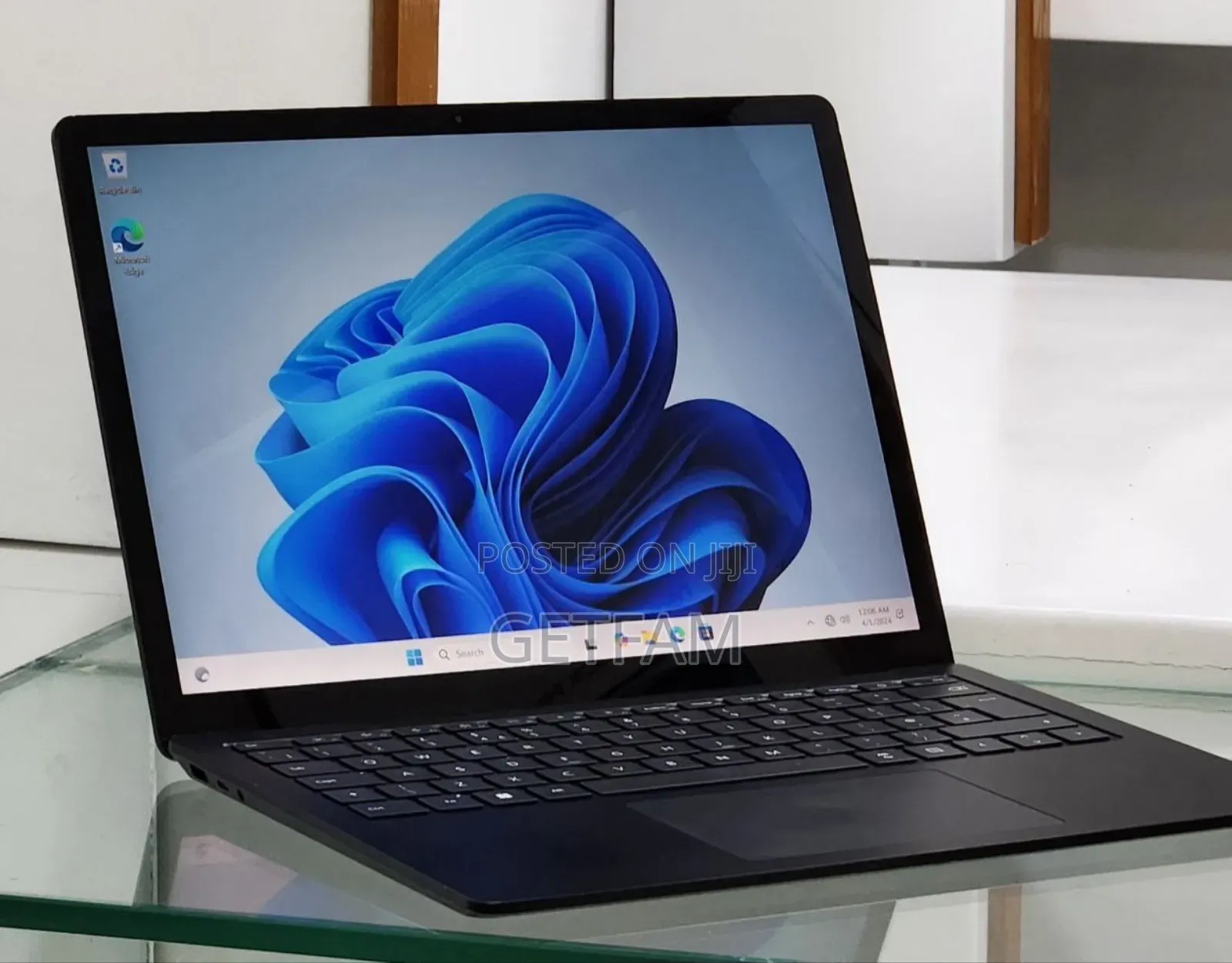 New Laptop Microsoft Surface 16GB Intel SSD 1T