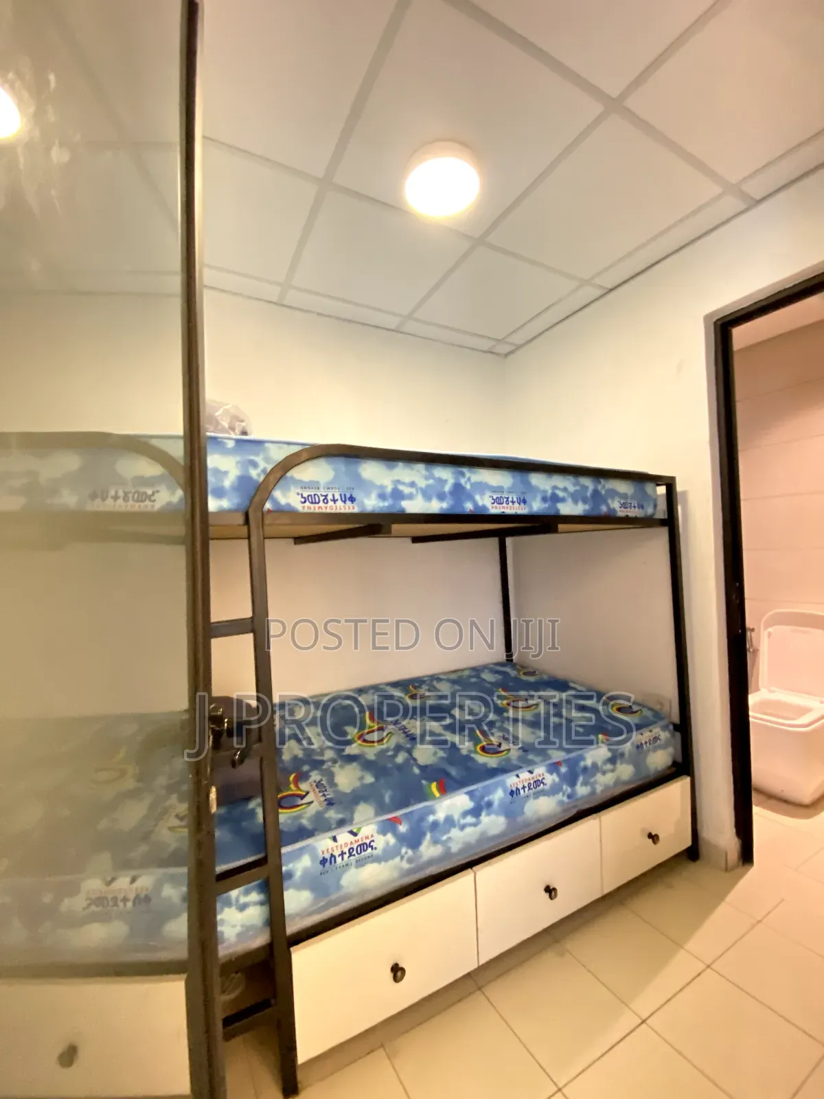 Furnished 4bdrm Apartment in Kirkos for rent