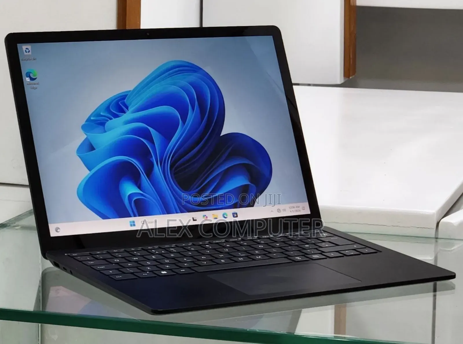 New Laptop Microsoft Surface Laptop 4 16GB Intel Core I7 SSD 512GB