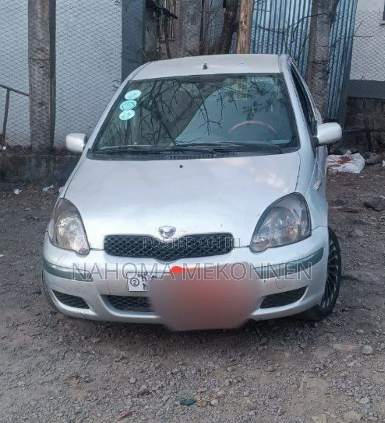 Toyota Vitz 2002 Silver