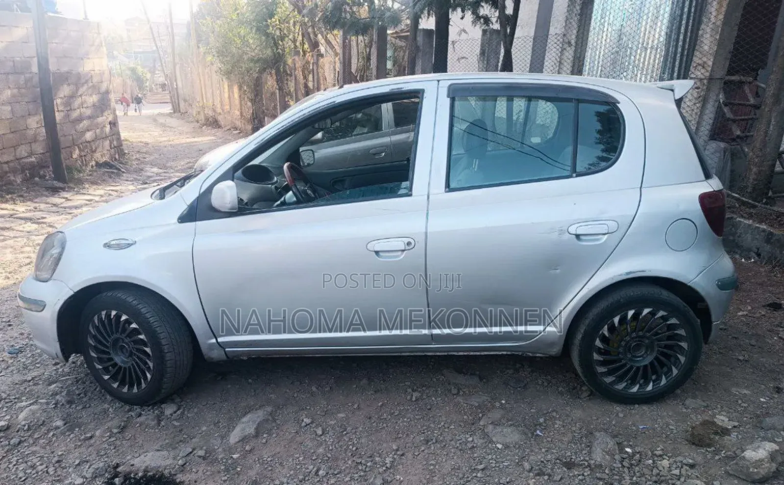Toyota Vitz 2002 Silver