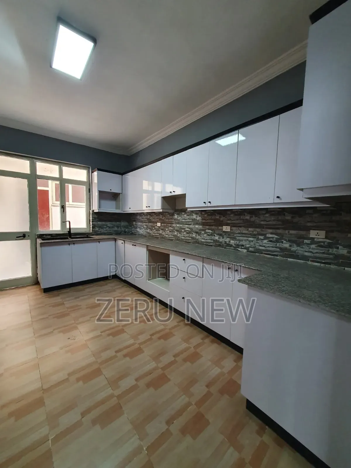 6bdrm House in Addis Abeba, Yeka for sale