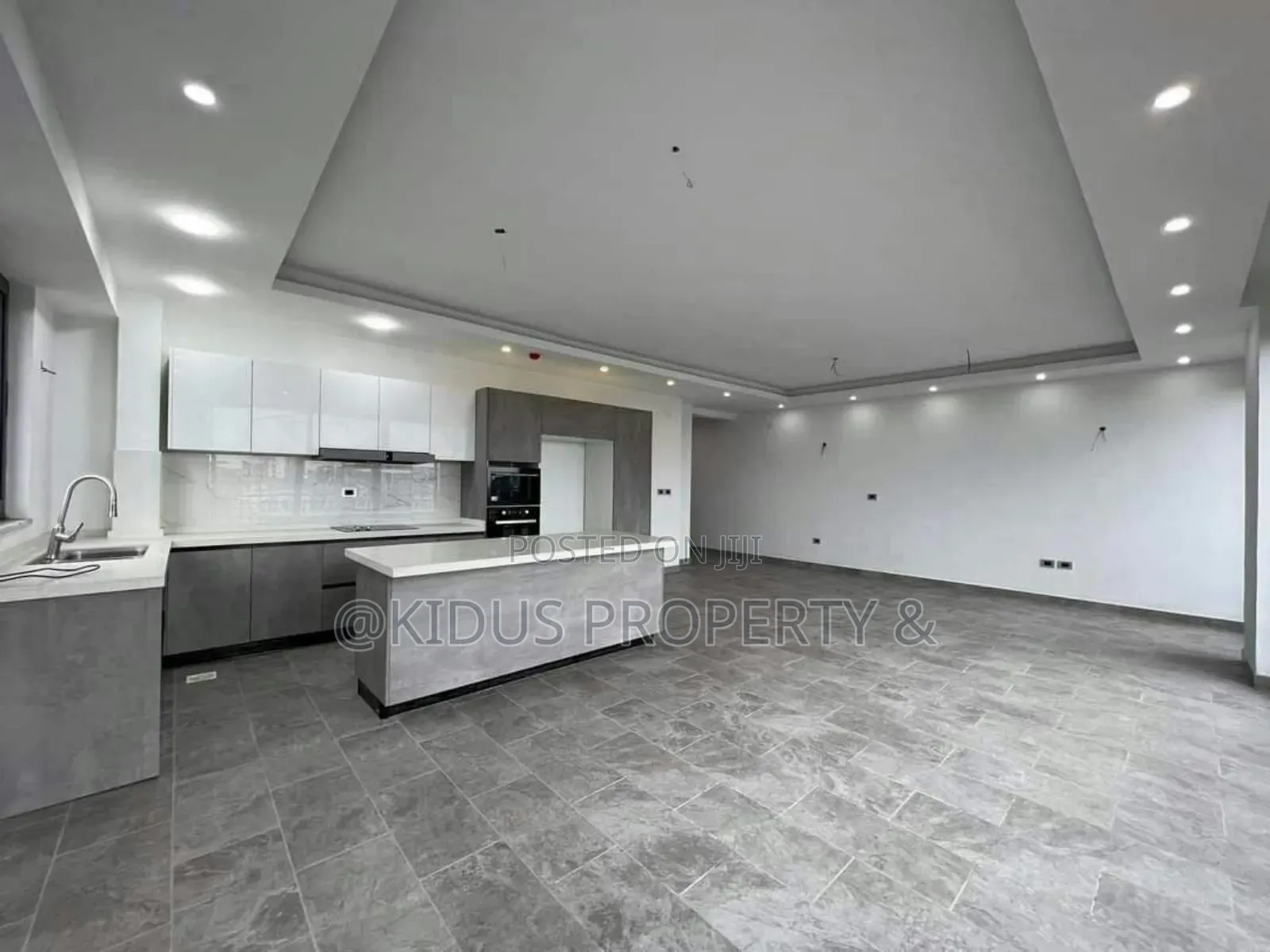 4bdrm Apartment in Bole Welo Areas for sale