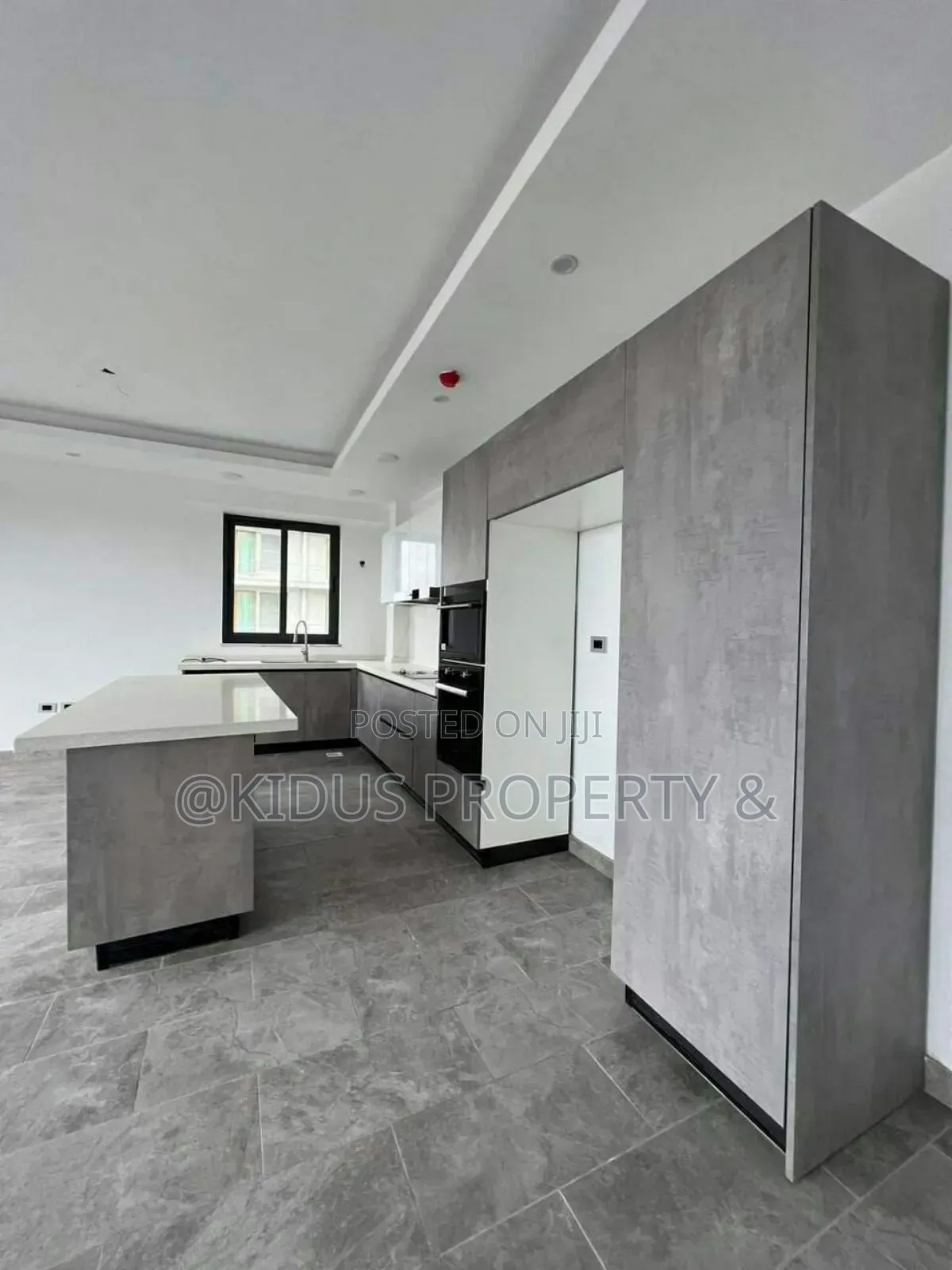 4bdrm Apartment in Bole Welo Areas for sale