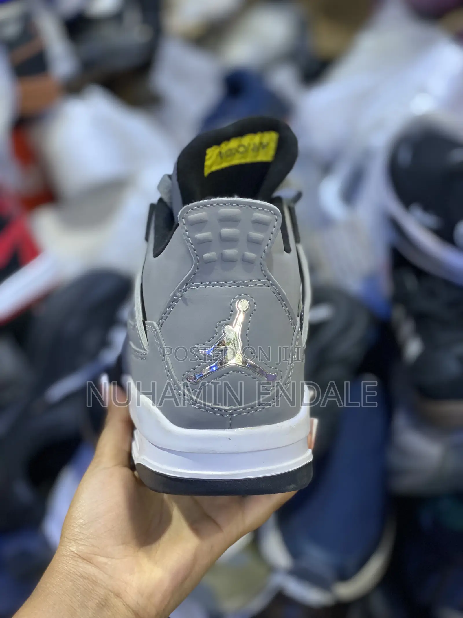 Jordan 4 Retro Cool Gray